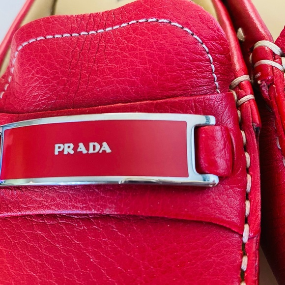 Never wear Prada shoes - Picture 5 of 7